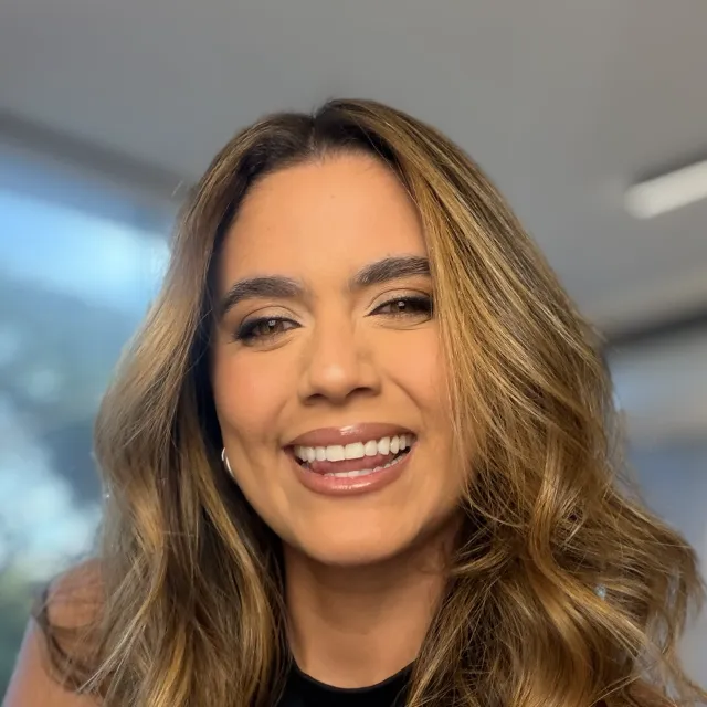 Retrato de Marina Moura sorrindo